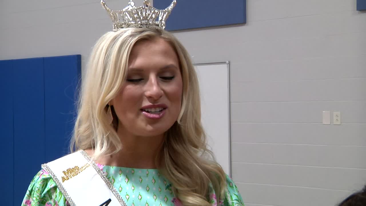 Thumbnail image for Miss Missouri '22 visits RBE